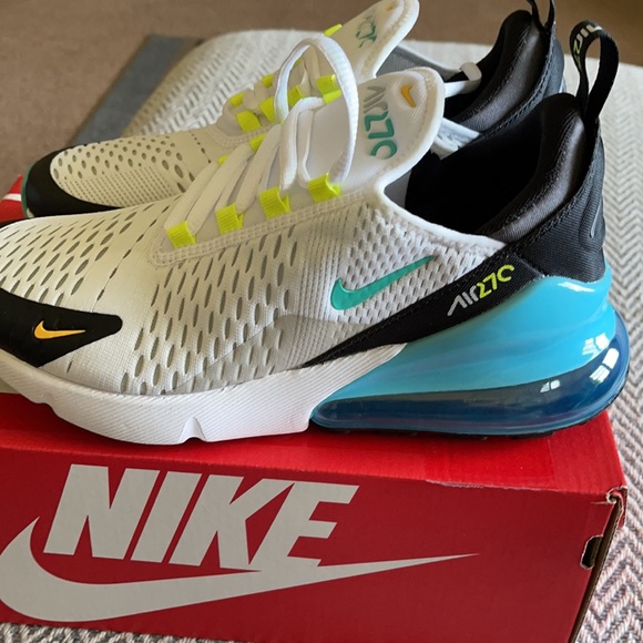 Never wear it just bought it to big for me - Picture 2 of 3